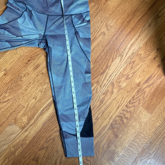 ATHLETA Capri - Picture 7 of 8